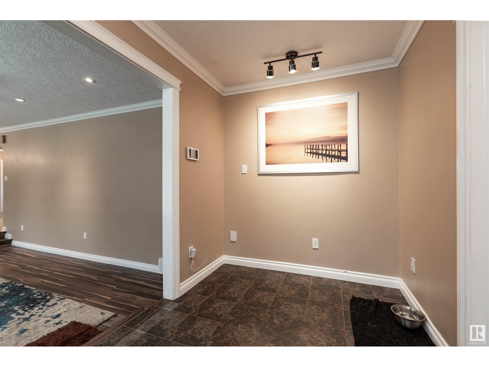 Photo 11 of 26 21357 Wye Rd, Rural Strathcona County AB