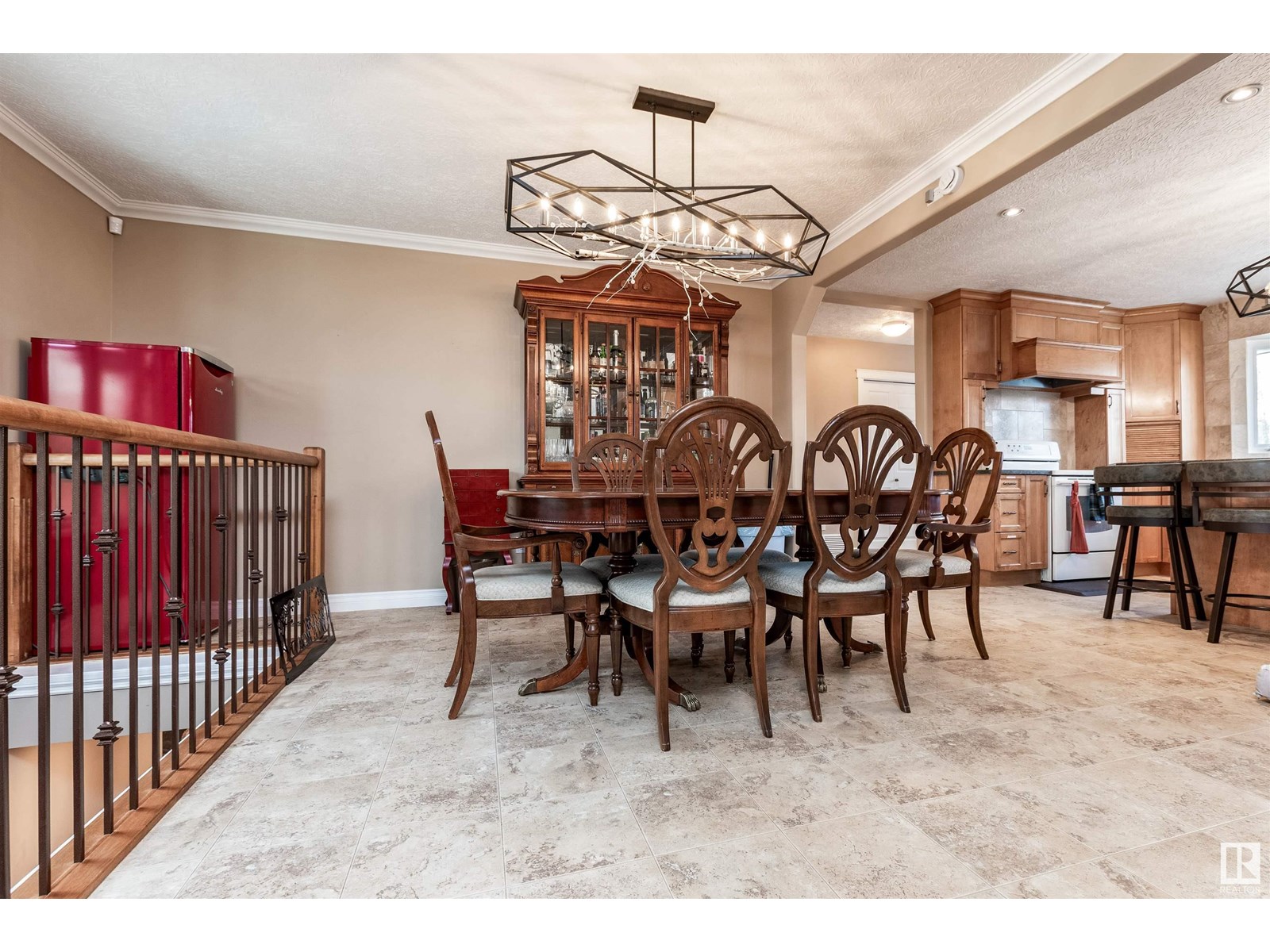 Photo 15 of 26 21357 Wye Rd, Rural Strathcona County AB