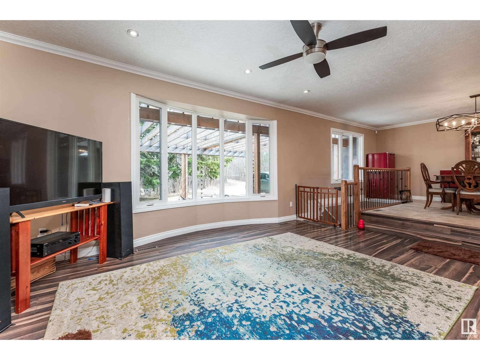 Photo 12 of 26 21357 Wye Rd, Rural Strathcona County AB
