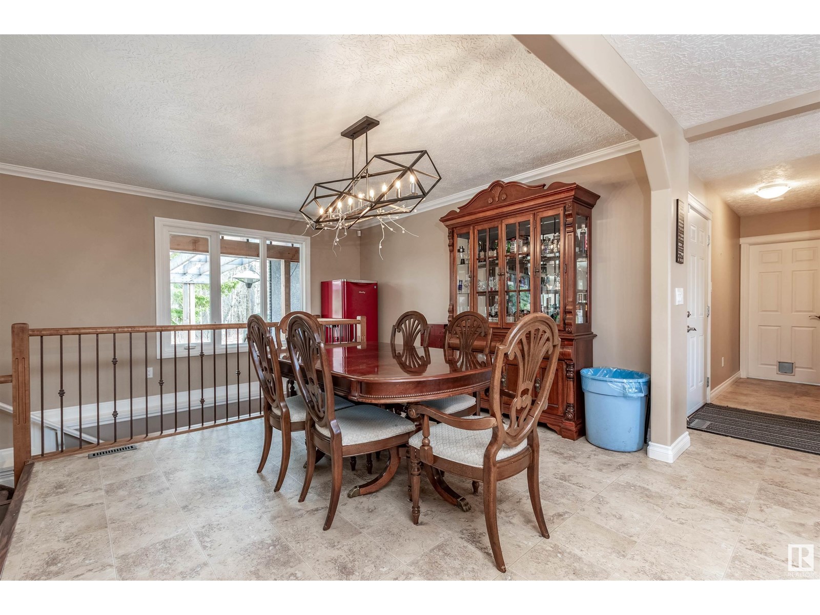 Photo 16 of 26 21357 Wye Rd, Rural Strathcona County AB