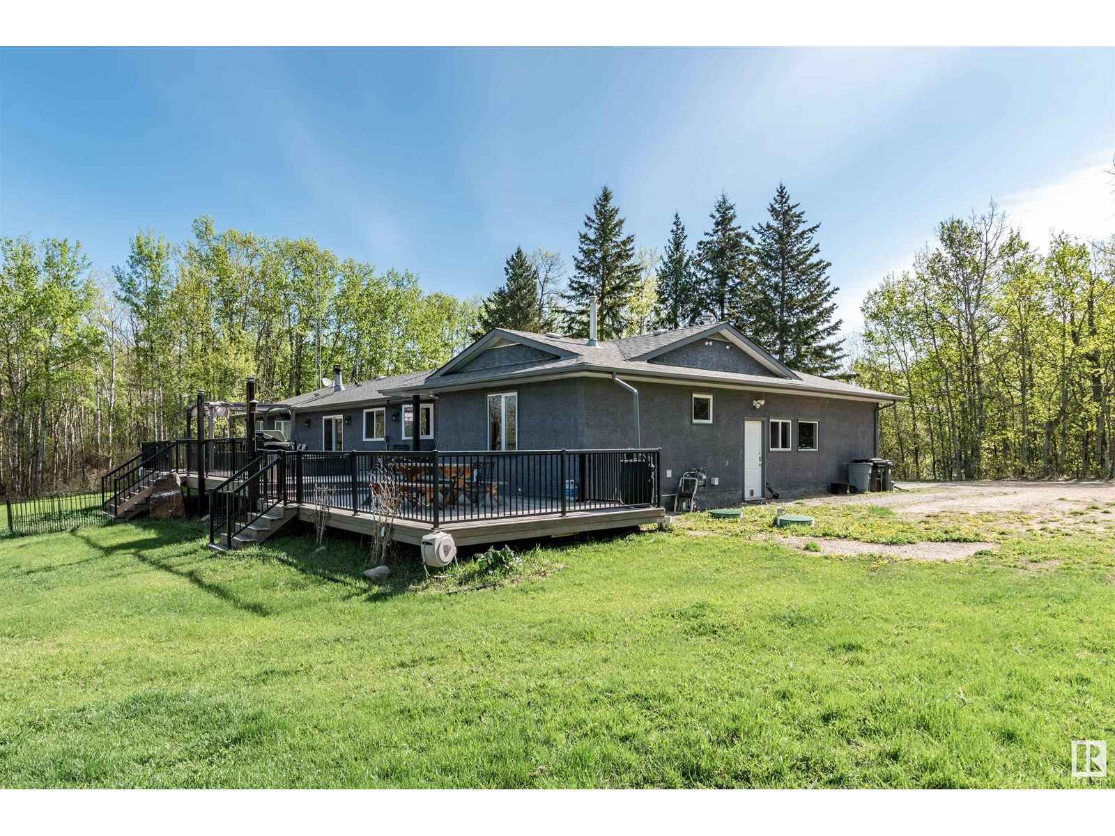 Photo 45 of 26 21357 Wye Rd, Rural Strathcona County AB