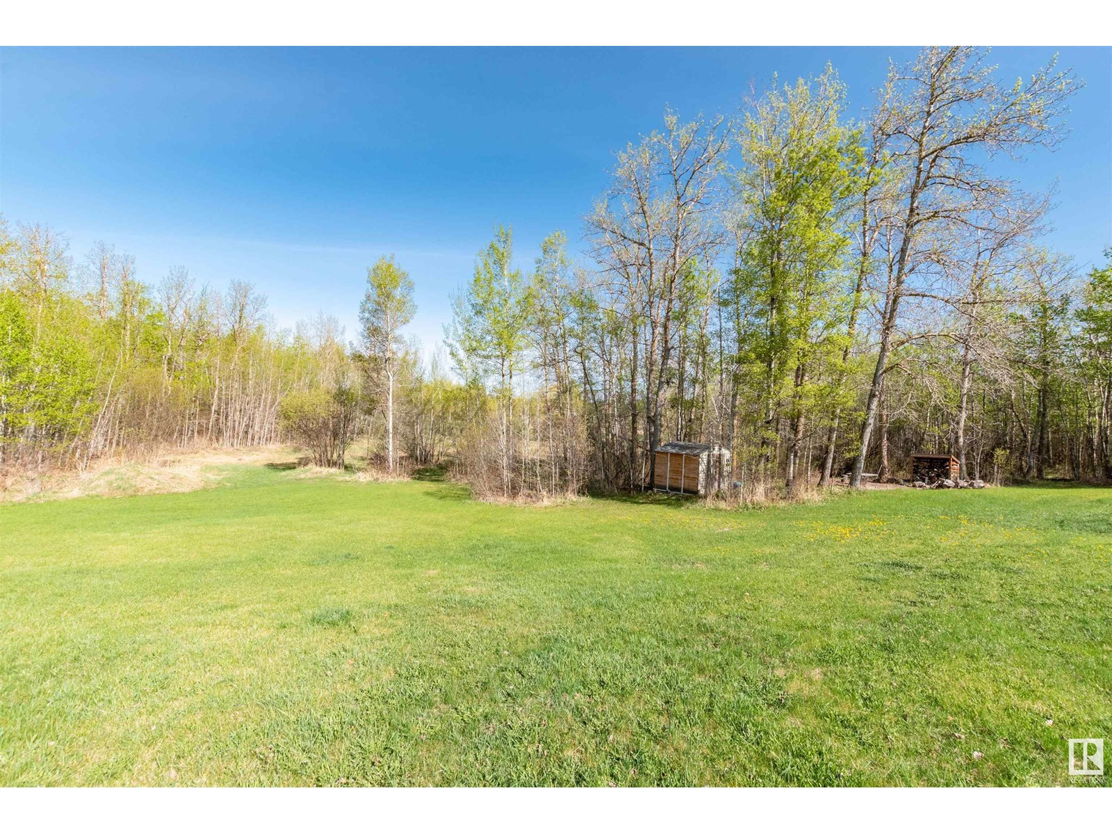 Photo 49 of 26 21357 Wye Rd, Rural Strathcona County AB