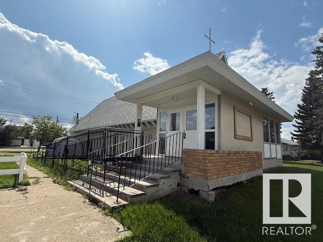 Photo 6 of 15911 107 A Av Nw, Edmonton AB