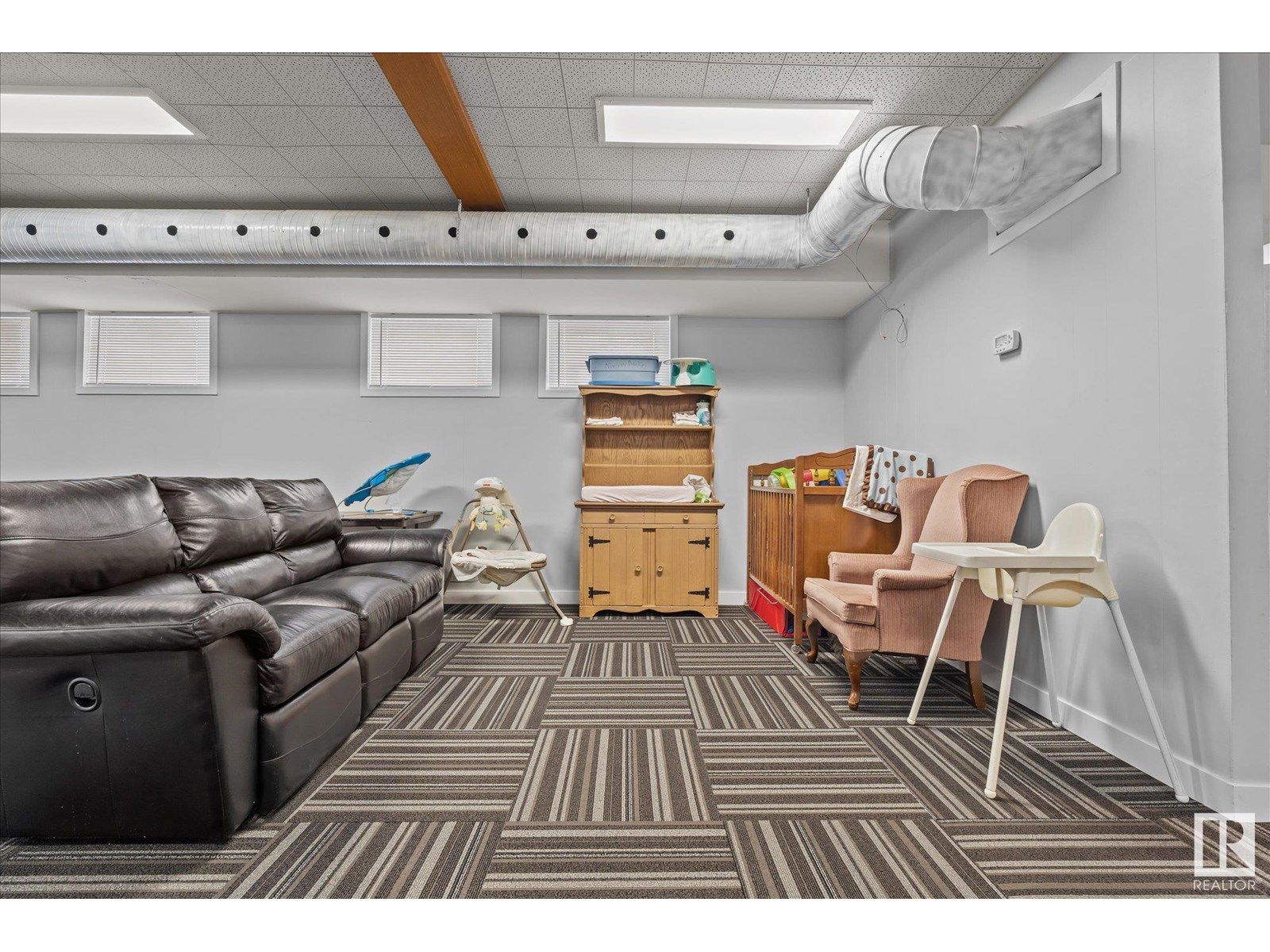 Photo 22 of 15911 107 A Av Nw, Edmonton AB