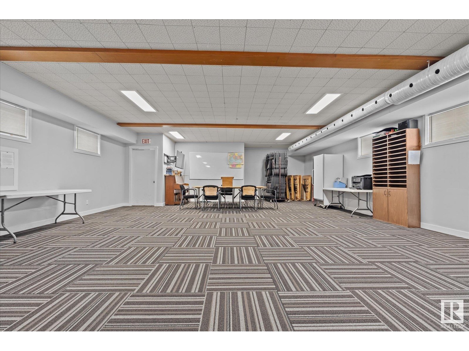Photo 23 of 15911 107 A Av Nw, Edmonton AB