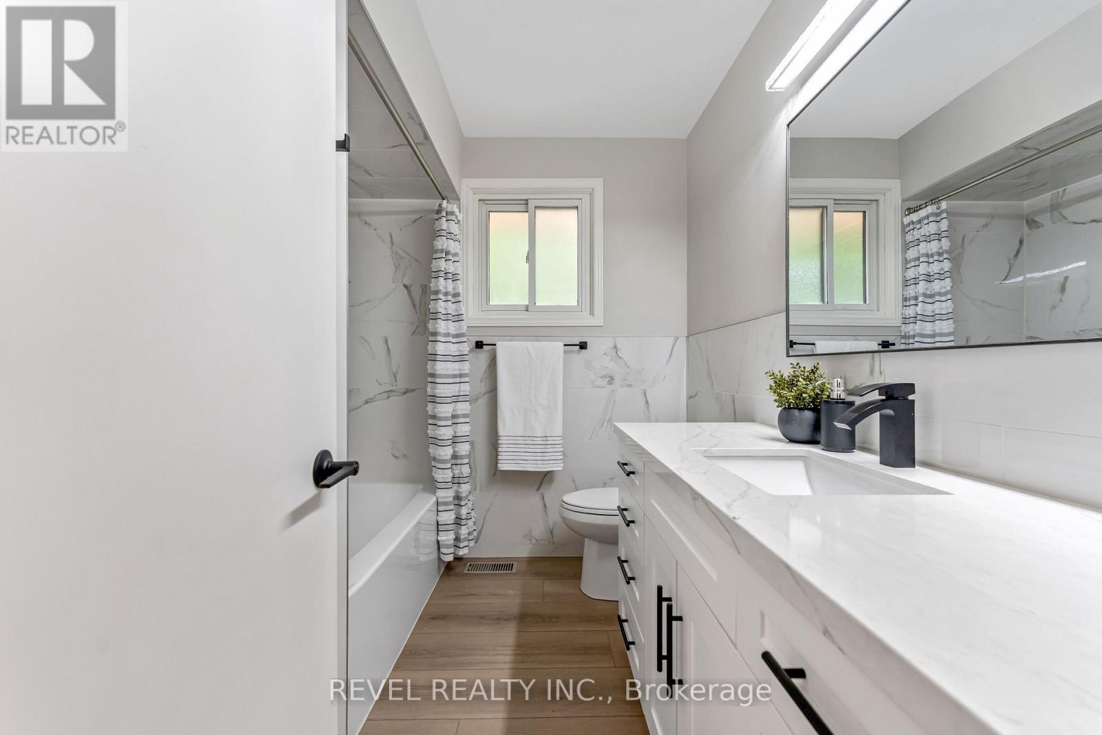 Photo 19 of 323 Hixon Road, Hamilton ON