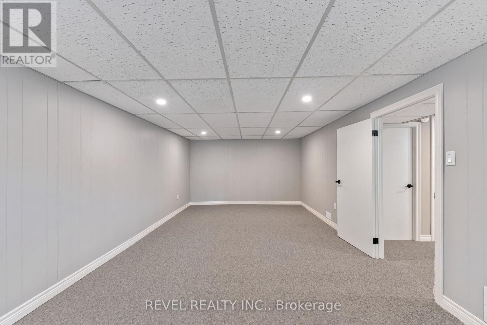 Photo 13 of 323 Hixon Road, Hamilton ON