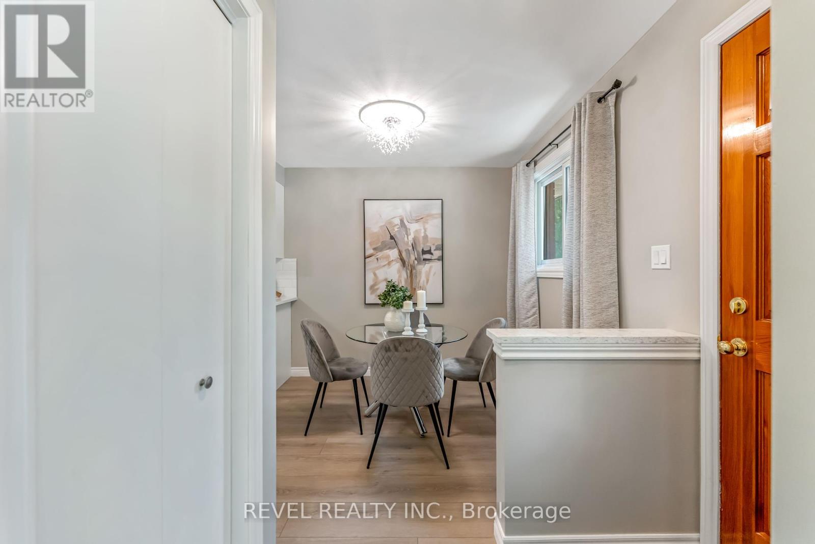 Photo 5 of 323 Hixon Road, Hamilton ON