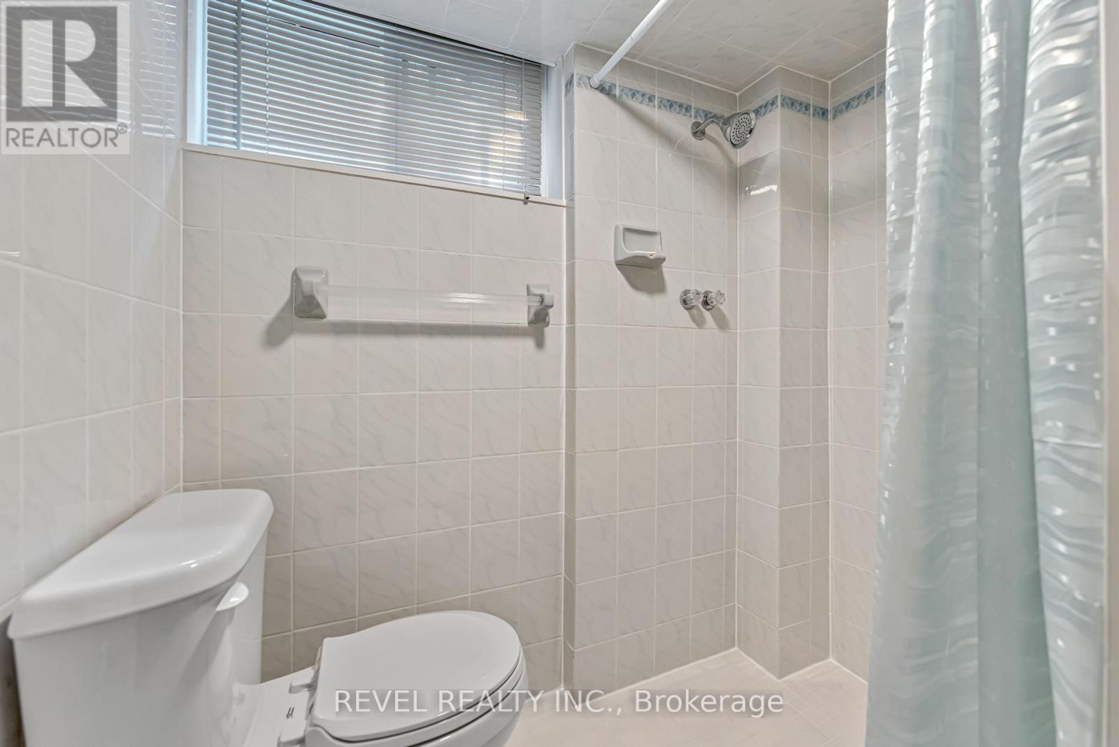 Photo 23 of 323 Hixon Road, Hamilton ON