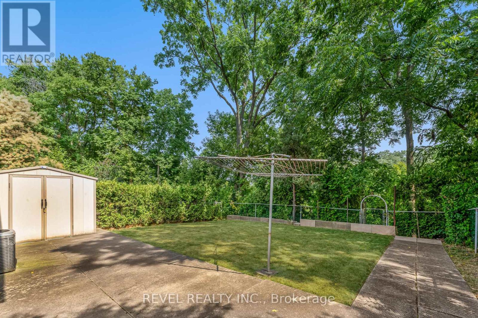 Photo 20 of 323 Hixon Road, Hamilton ON