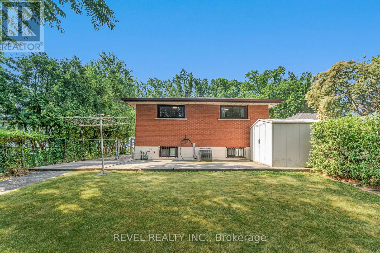 Photo 15 of 323 Hixon Road, Hamilton ON