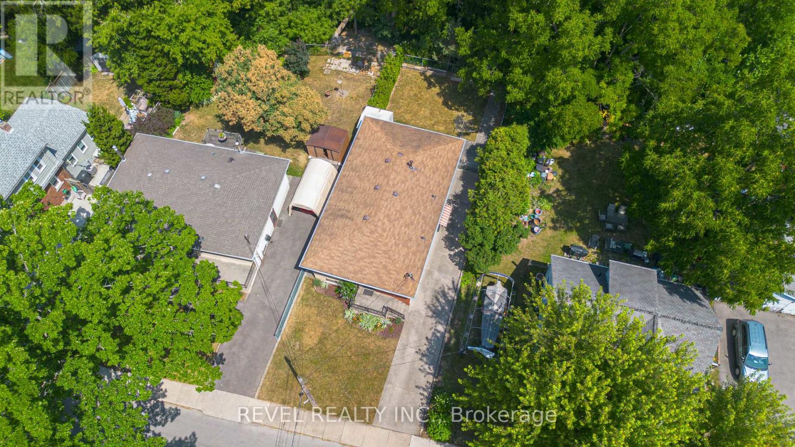 Photo 37 of 323 Hixon Road, Hamilton ON