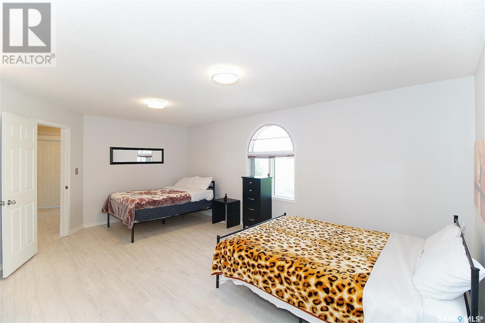 Photo 12 of 10 Meadow Bay, Lumsden SK