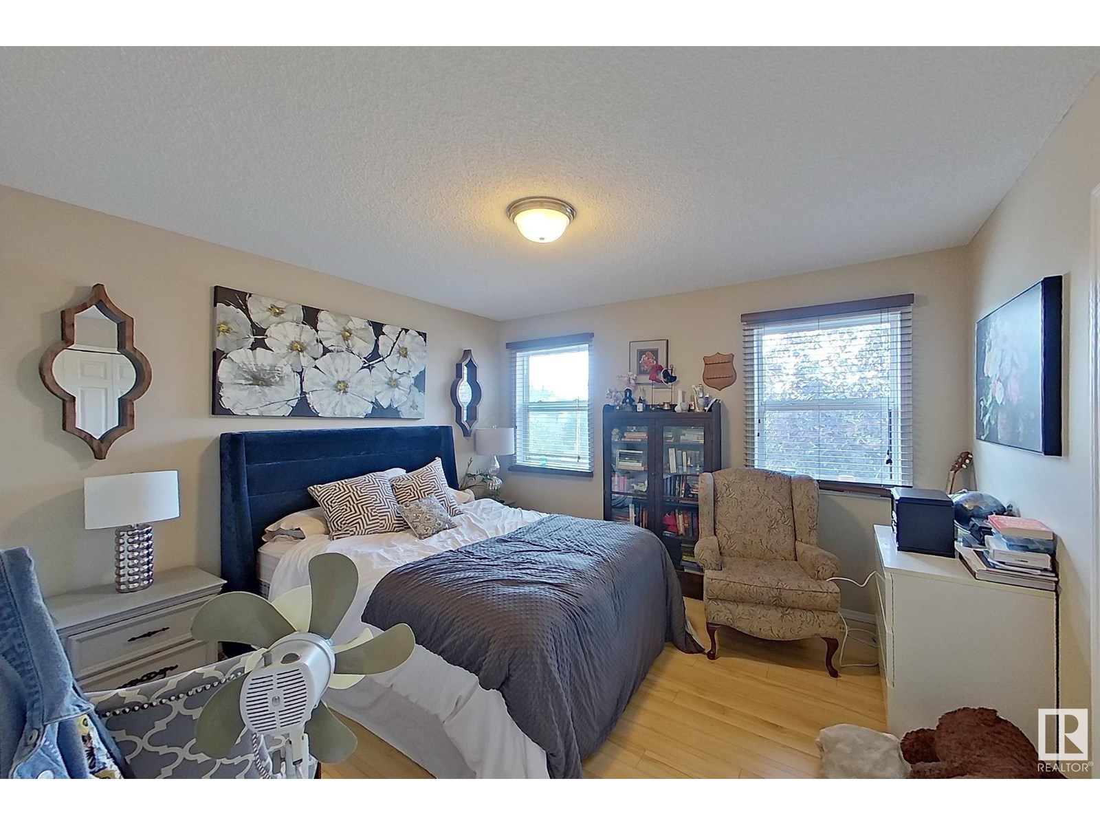 Photo 13 of 10 16777 91 Street Nw, Edmonton AB