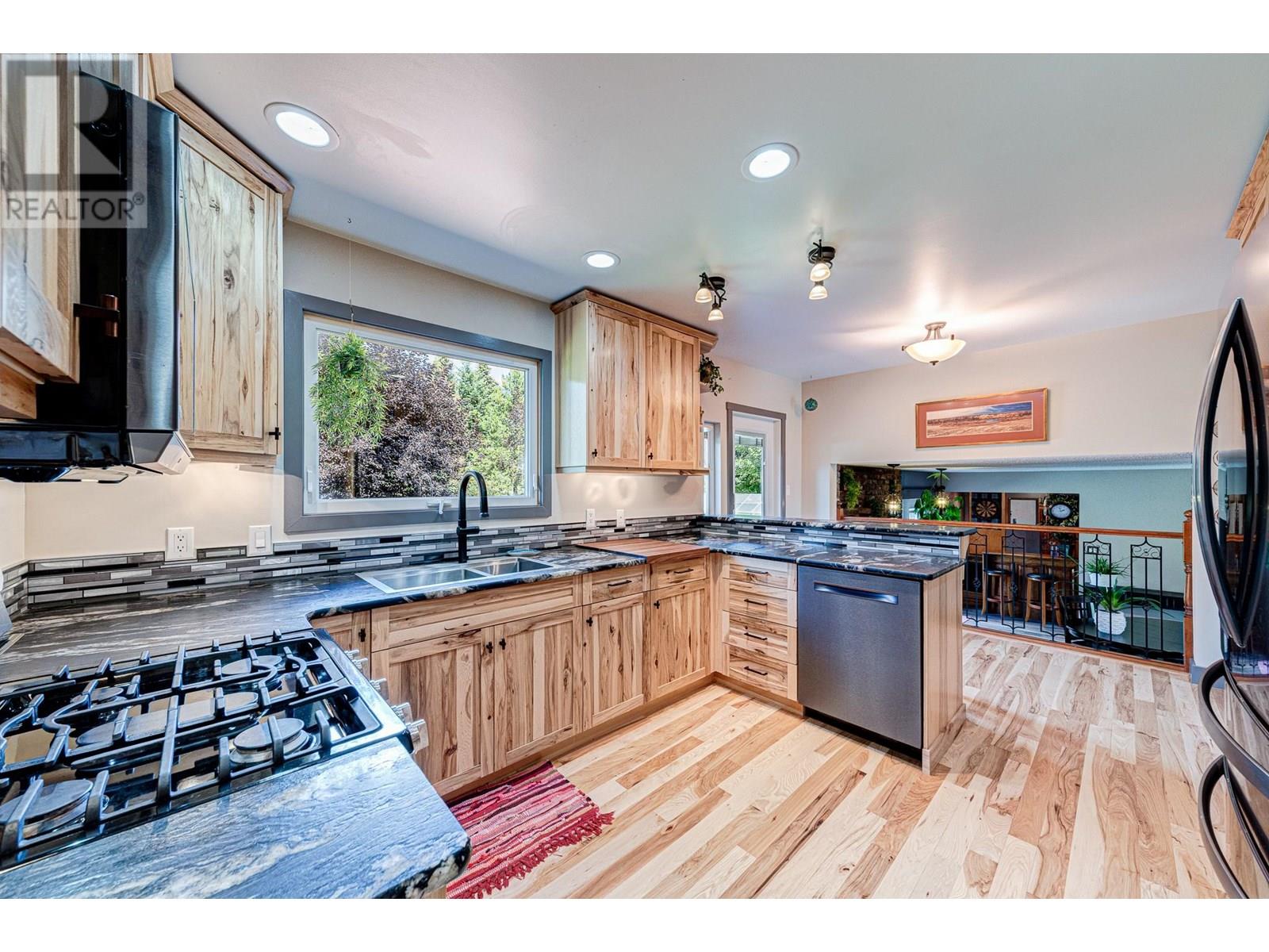Photo 41 of 17 Pine Crescent, Fernie BC