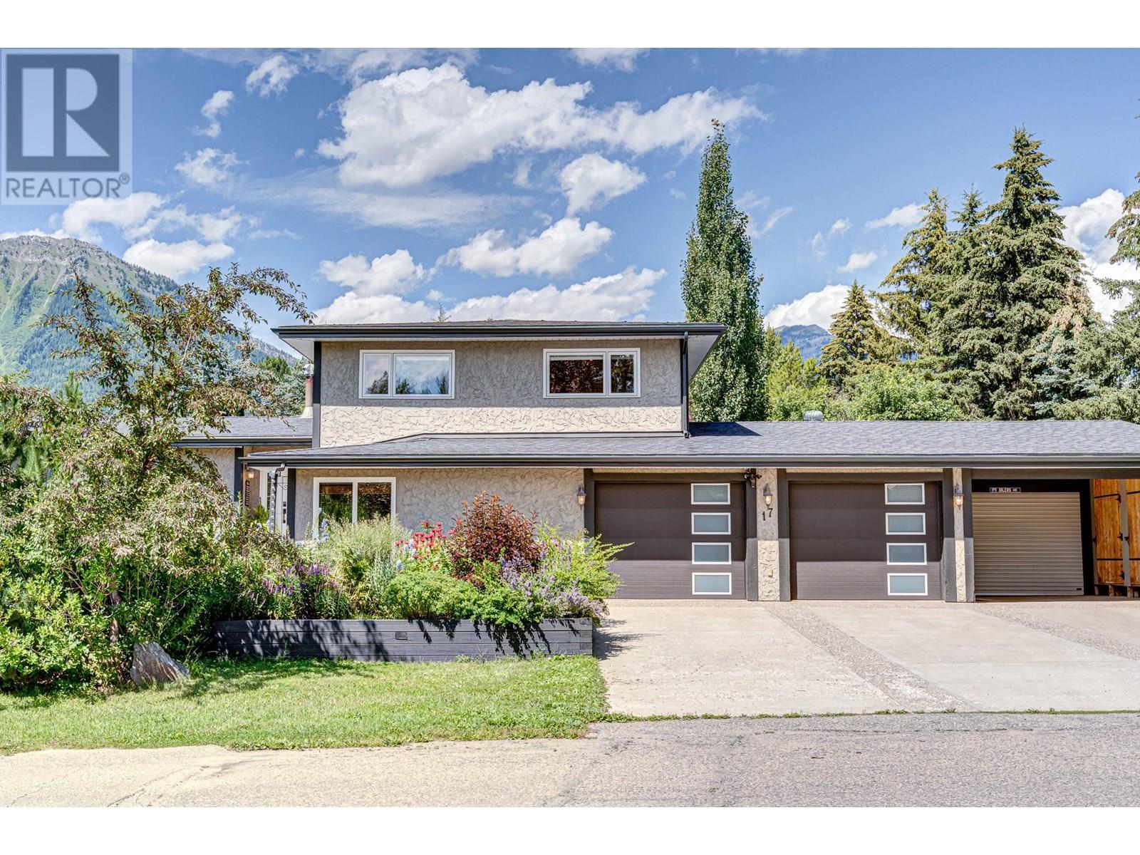 Photo 25 of 17 Pine Crescent, Fernie BC