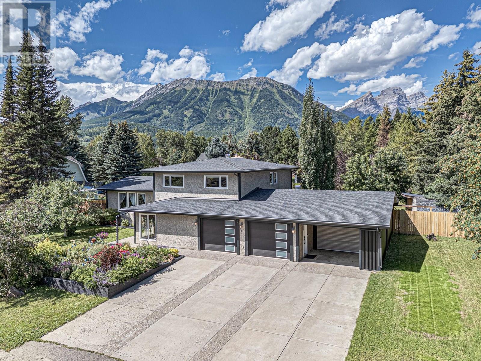 Photo 14 of 17 Pine Crescent, Fernie BC