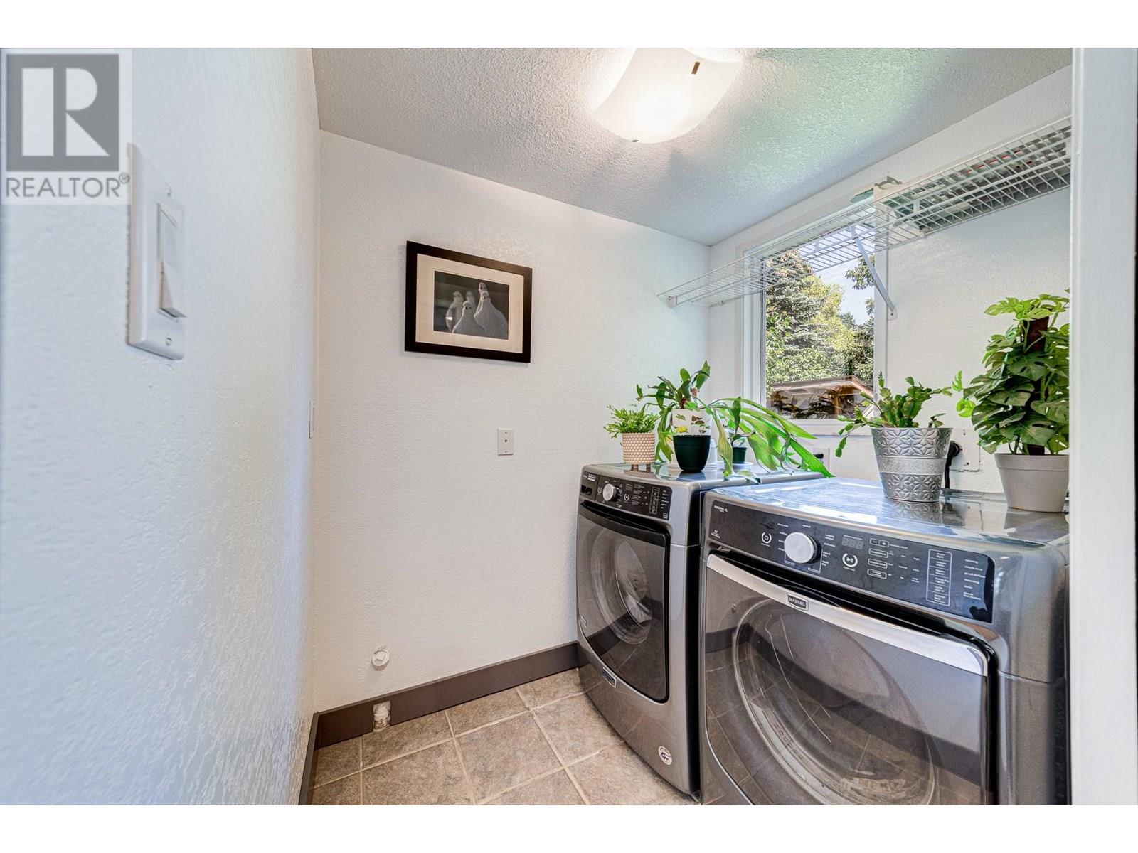 Photo 3 of 17 Pine Crescent, Fernie BC