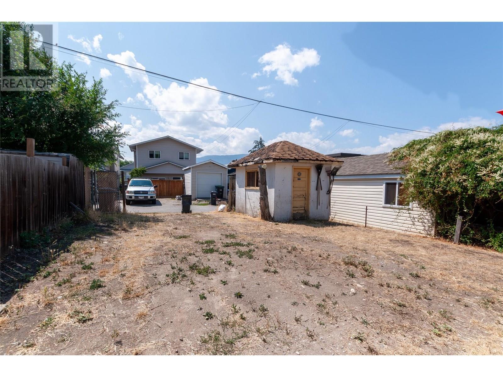 669 Haywood Street, Penticton