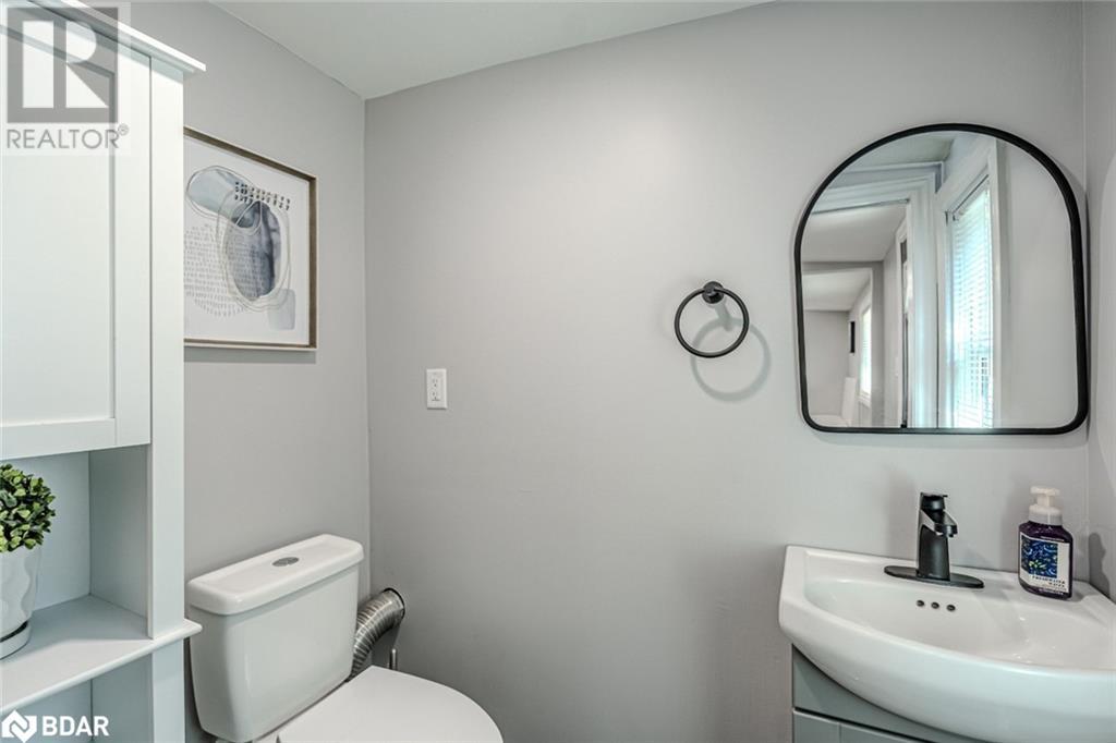 Photo 11 of 44 Adelaide Street, Barrie ON