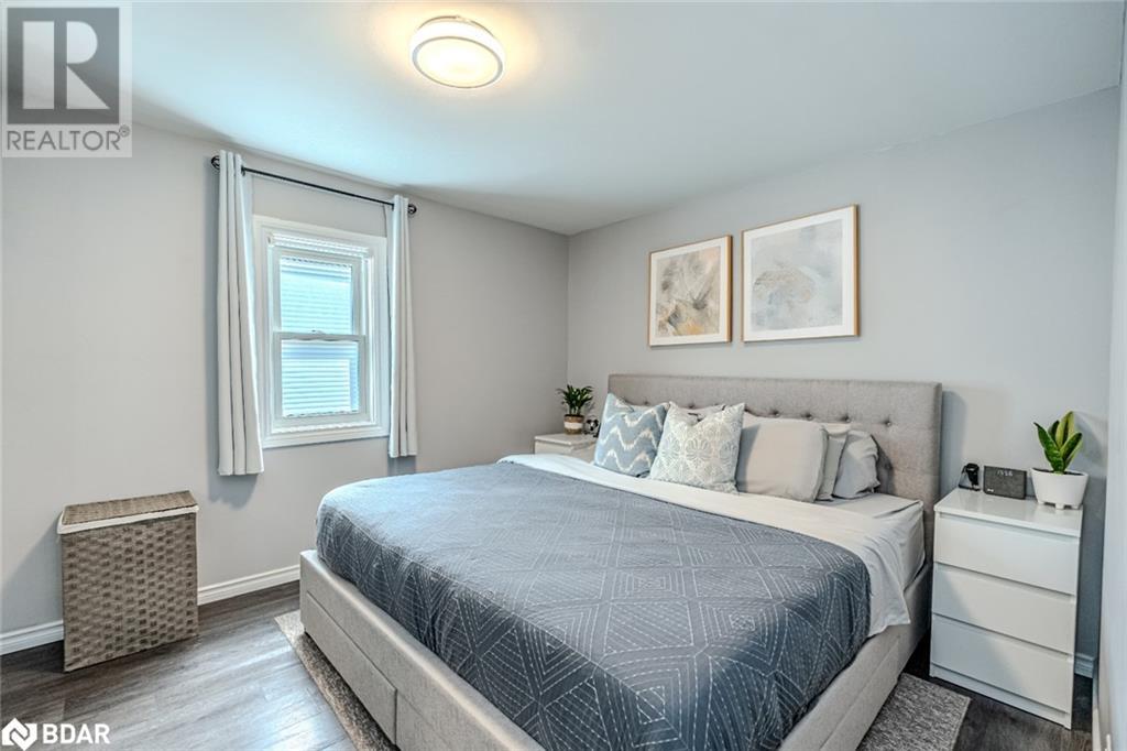 Photo 8 of 44 Adelaide Street, Barrie ON