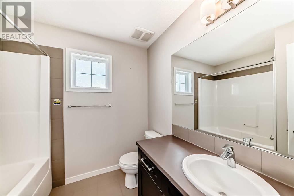 Single Family House for Sale in  Evansridge Common NW Evanston Calgary 