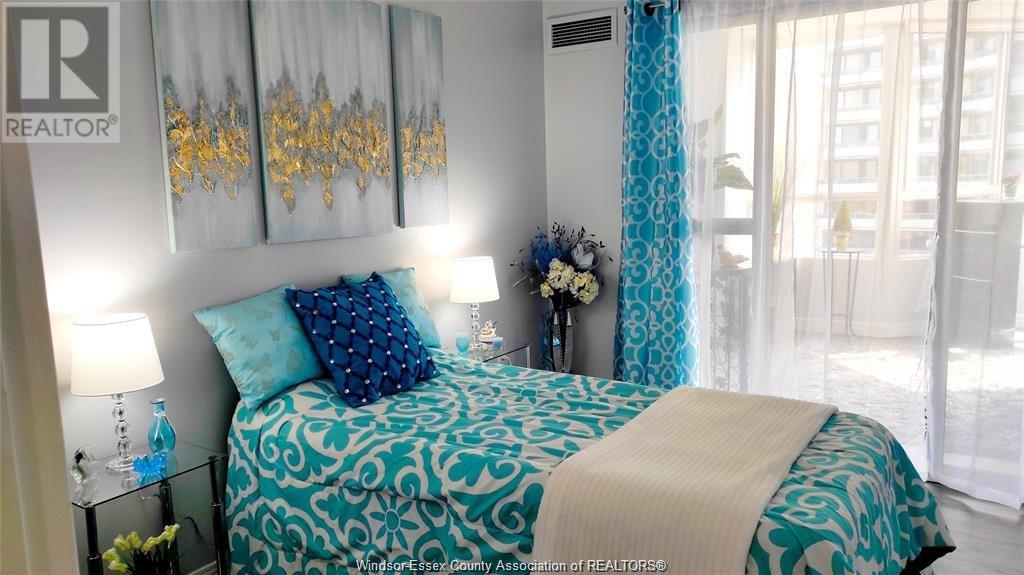 Photo 1 of 75 Riverside Drive Unit Unit 507, Windsor ON