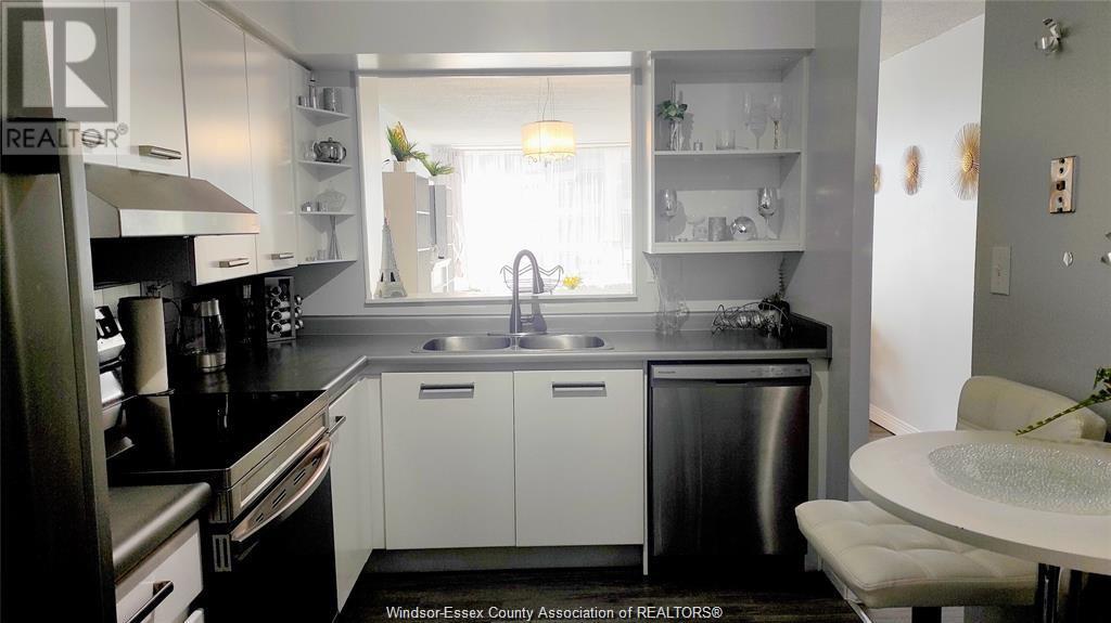 Photo 2 of 75 Riverside Drive Unit Unit 507, Windsor ON