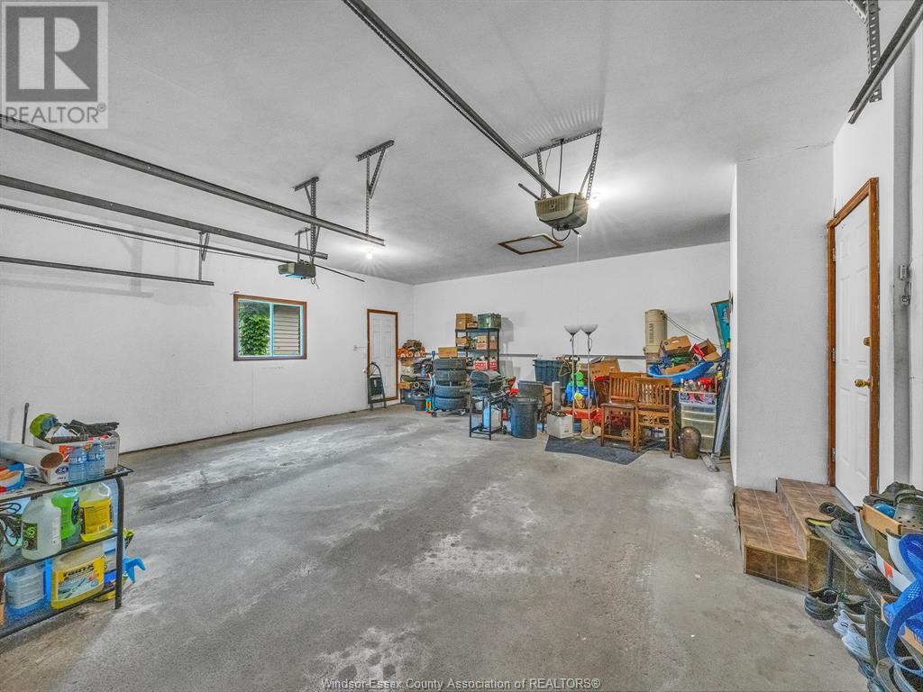 Photo 28 of 44 Sherwood Avenue, Leamington ON