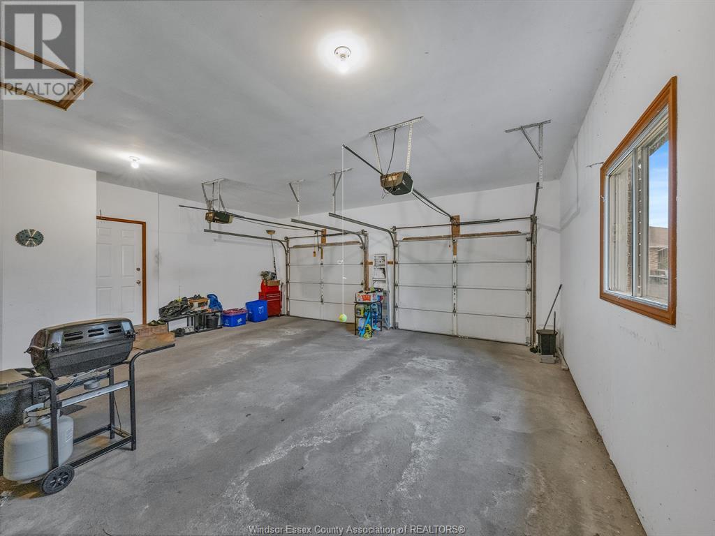 Photo 44 of 44 Sherwood Avenue, Leamington ON