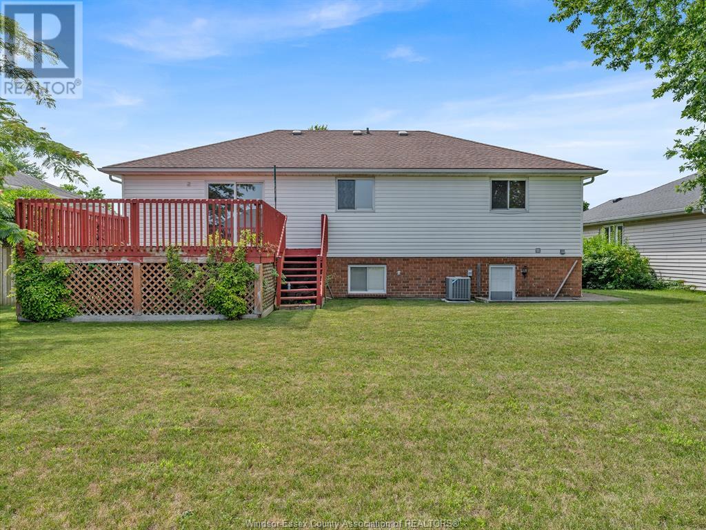 Photo 16 of 44 Sherwood Avenue, Leamington ON