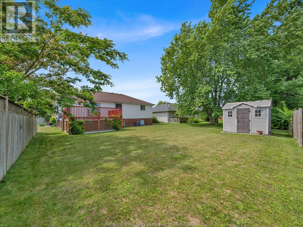 Photo 25 of 44 Sherwood Avenue, Leamington ON