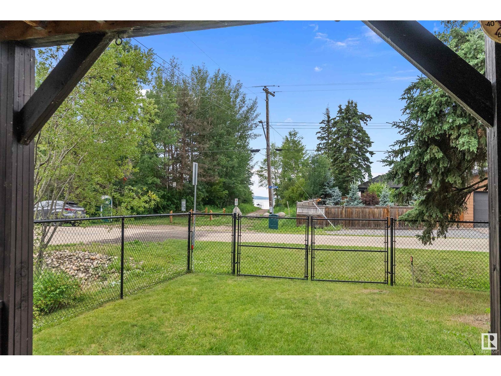 Photo 51 of 110 1st Av, Rural Wetaskiwin County AB