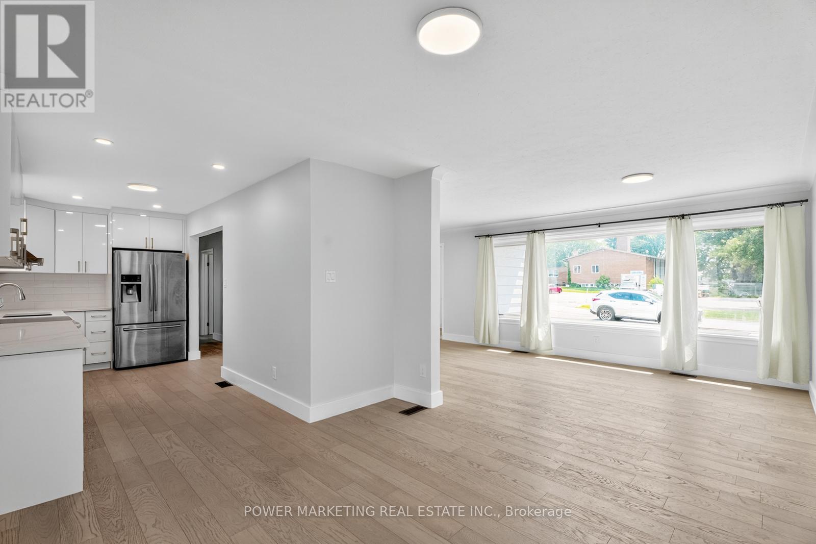 Photo 10 of 9 Epworth Avenue, Ottawa ON