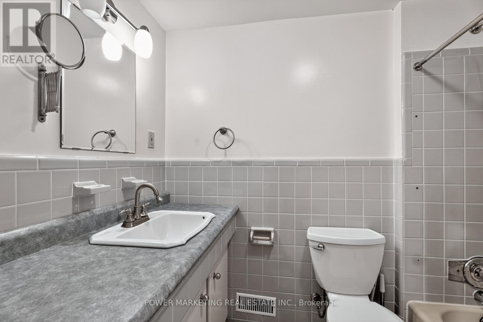 Photo 9 of 9 Epworth Avenue, Ottawa ON