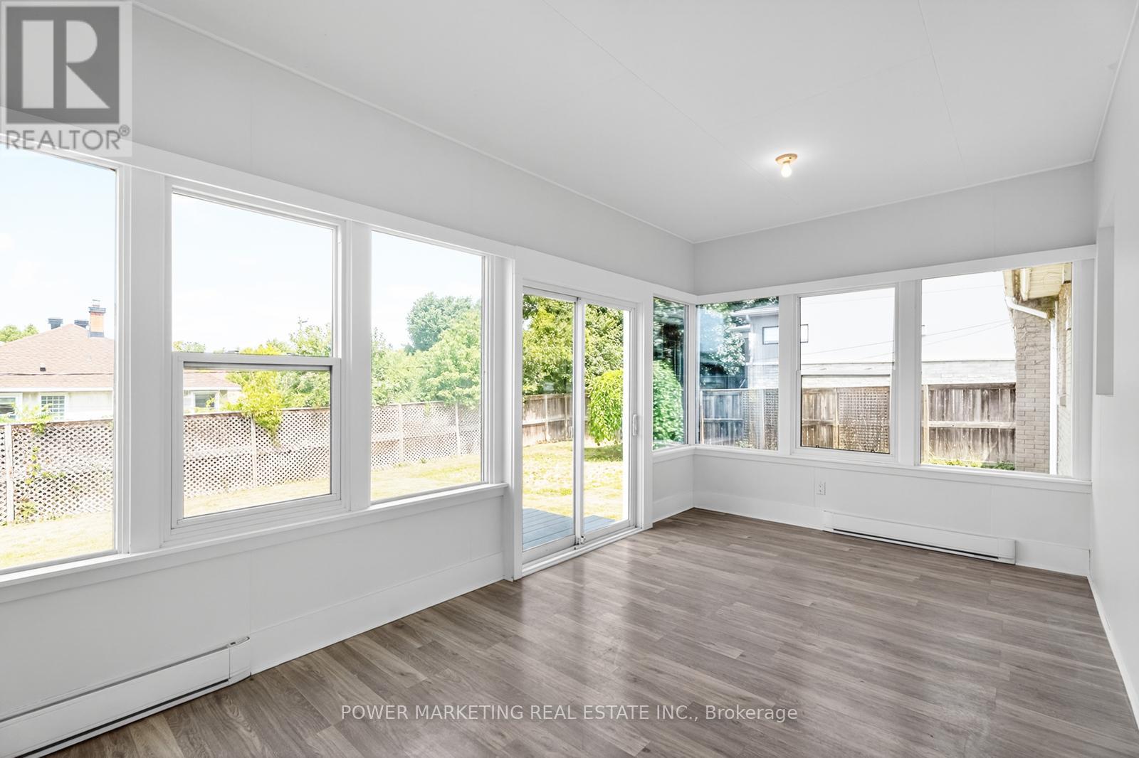Photo 1 of 9 Epworth Avenue, Ottawa ON