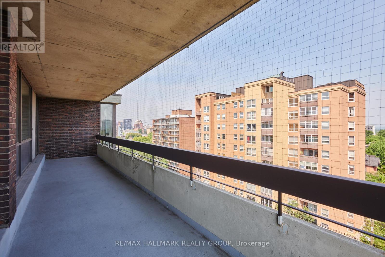 Photo 17 of 9 A 400 Laurier Avenue E, Ottawa ON