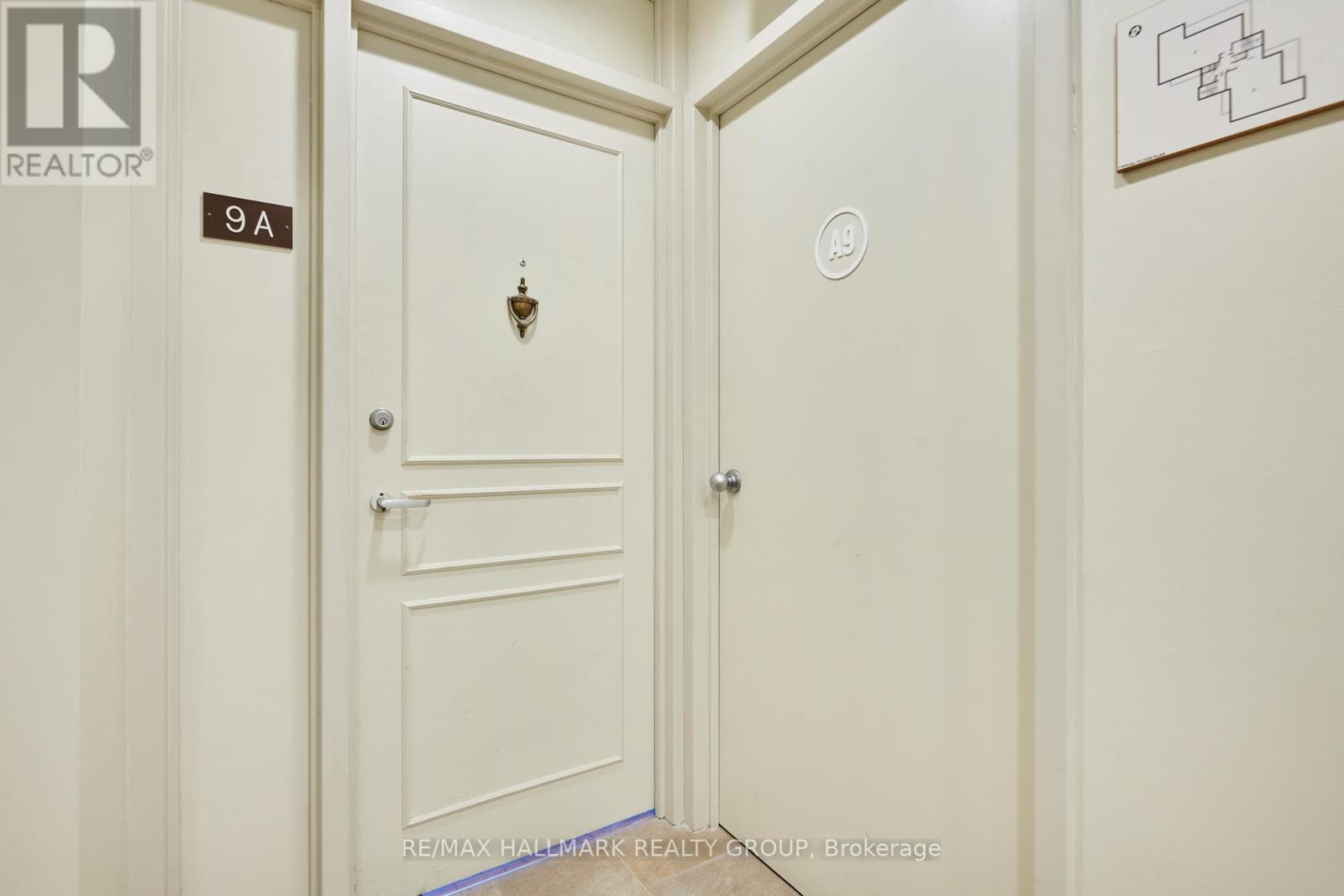 Photo 6 of 9 A 400 Laurier Avenue E, Ottawa ON