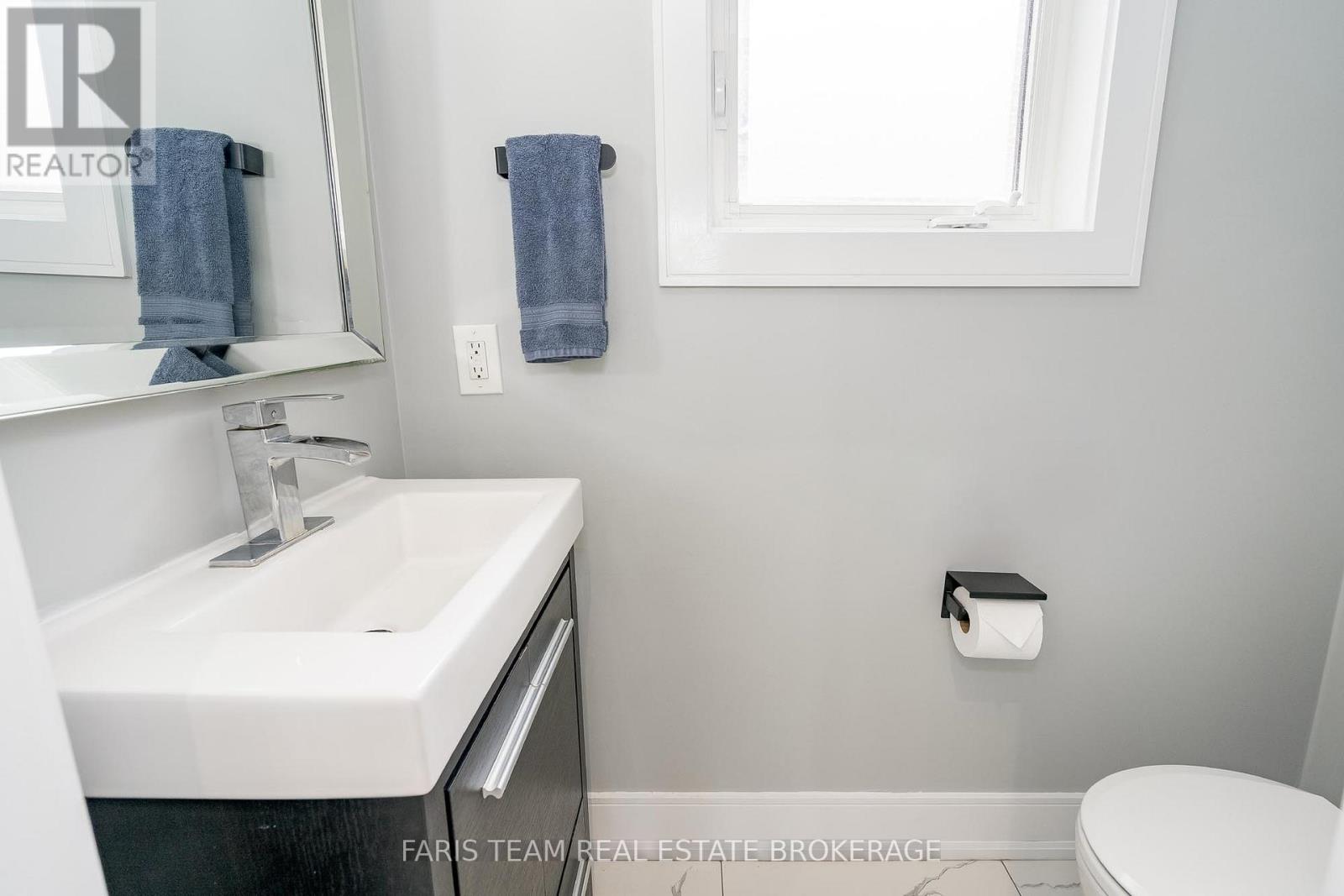 Photo 11 of 18 Mancini Drive, Essa ON