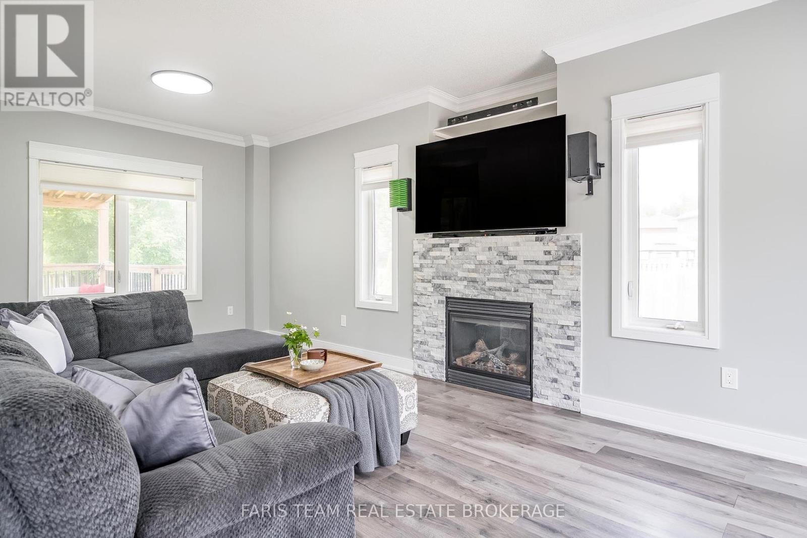 Photo 9 of 18 Mancini Drive, Essa ON