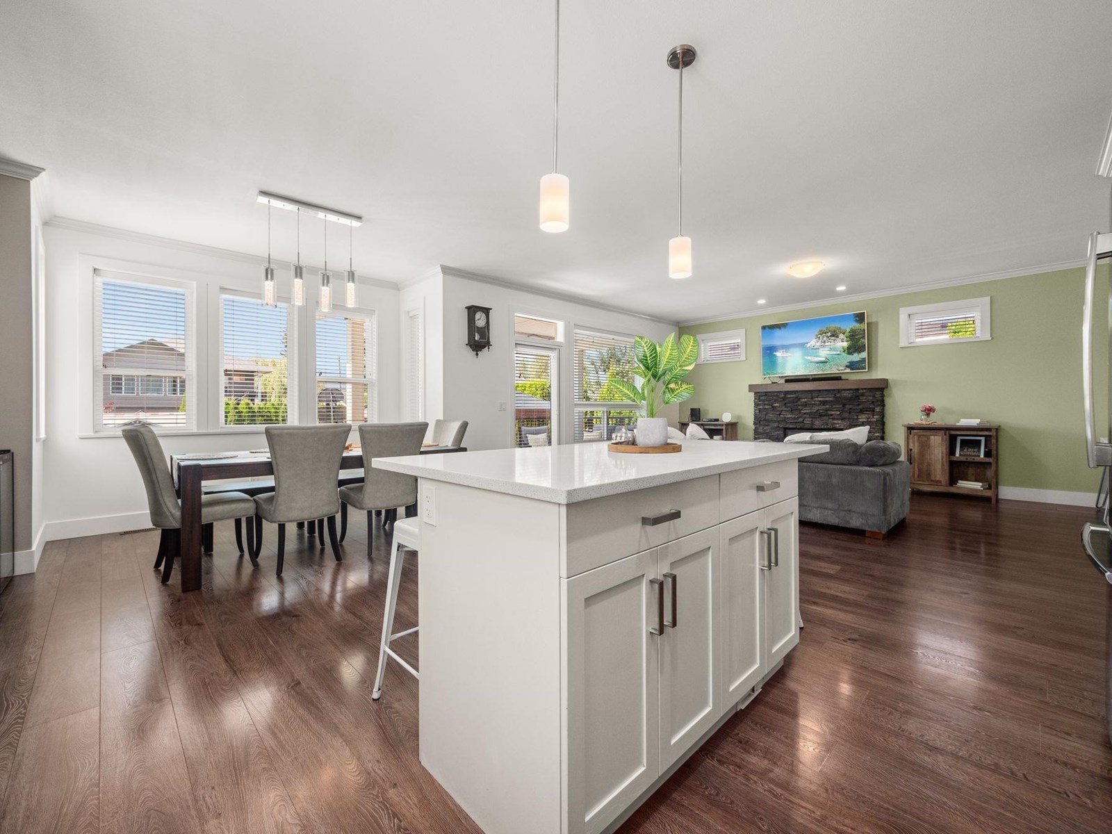 Photo 10 of 10273 Manor Drive Fairfield Island, Chilliwack BC