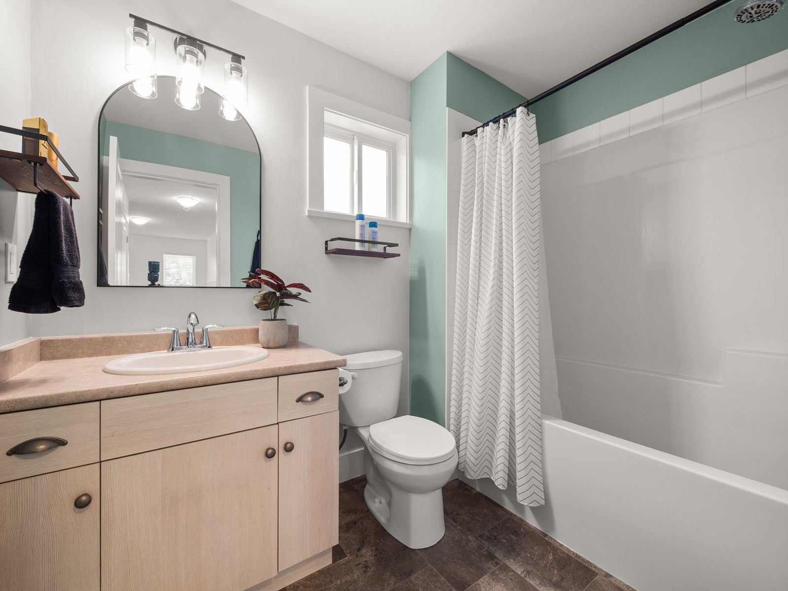 Photo 11 of 10273 Manor Drive Fairfield Island, Chilliwack BC