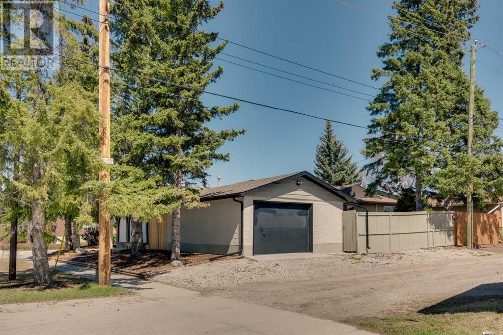 Photo 41 of 10704 Oakfield Drive Sw, Calgary AB