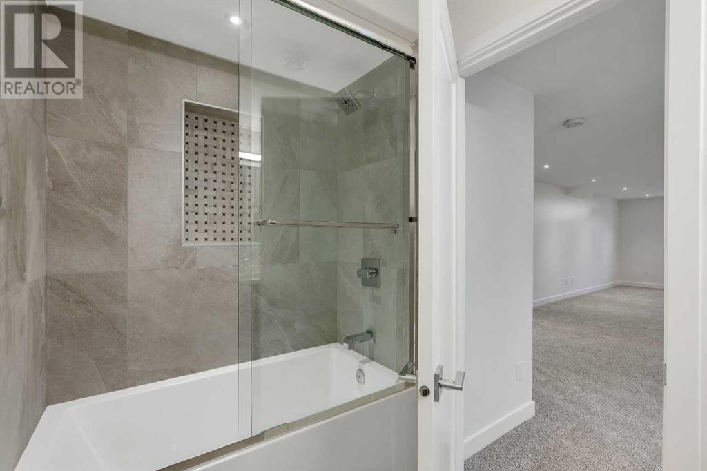 Photo 32 of 10704 Oakfield Drive Sw, Calgary AB