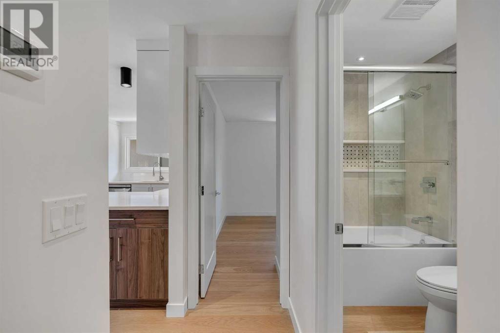 Photo 18 of 10704 Oakfield Drive Sw, Calgary AB