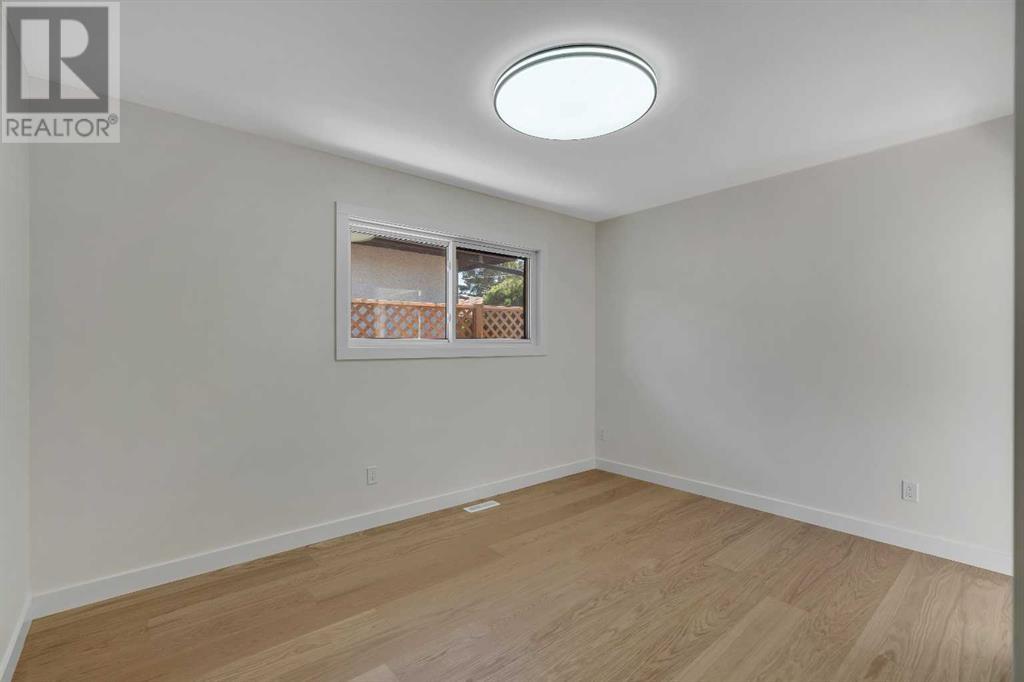 Photo 19 of 10704 Oakfield Drive Sw, Calgary AB