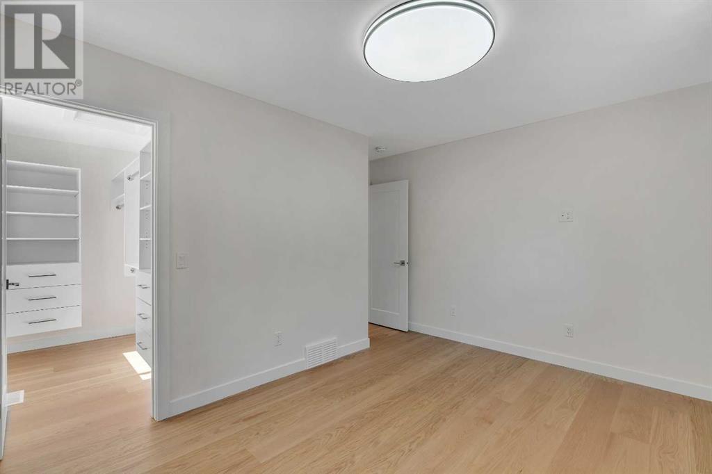 Photo 20 of 10704 Oakfield Drive Sw, Calgary AB