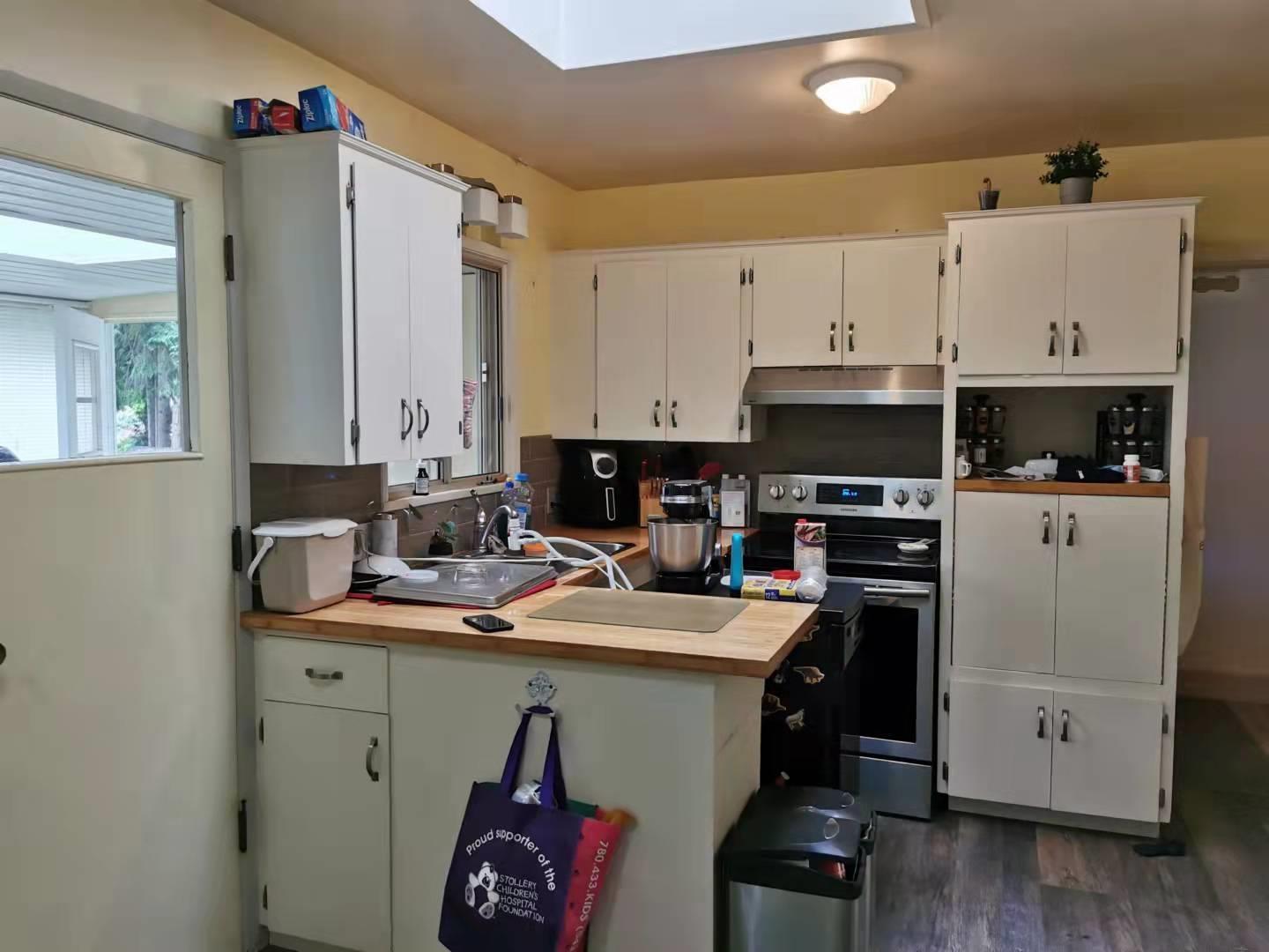 Photo 9 of 9493 140 Street, Surrey BC