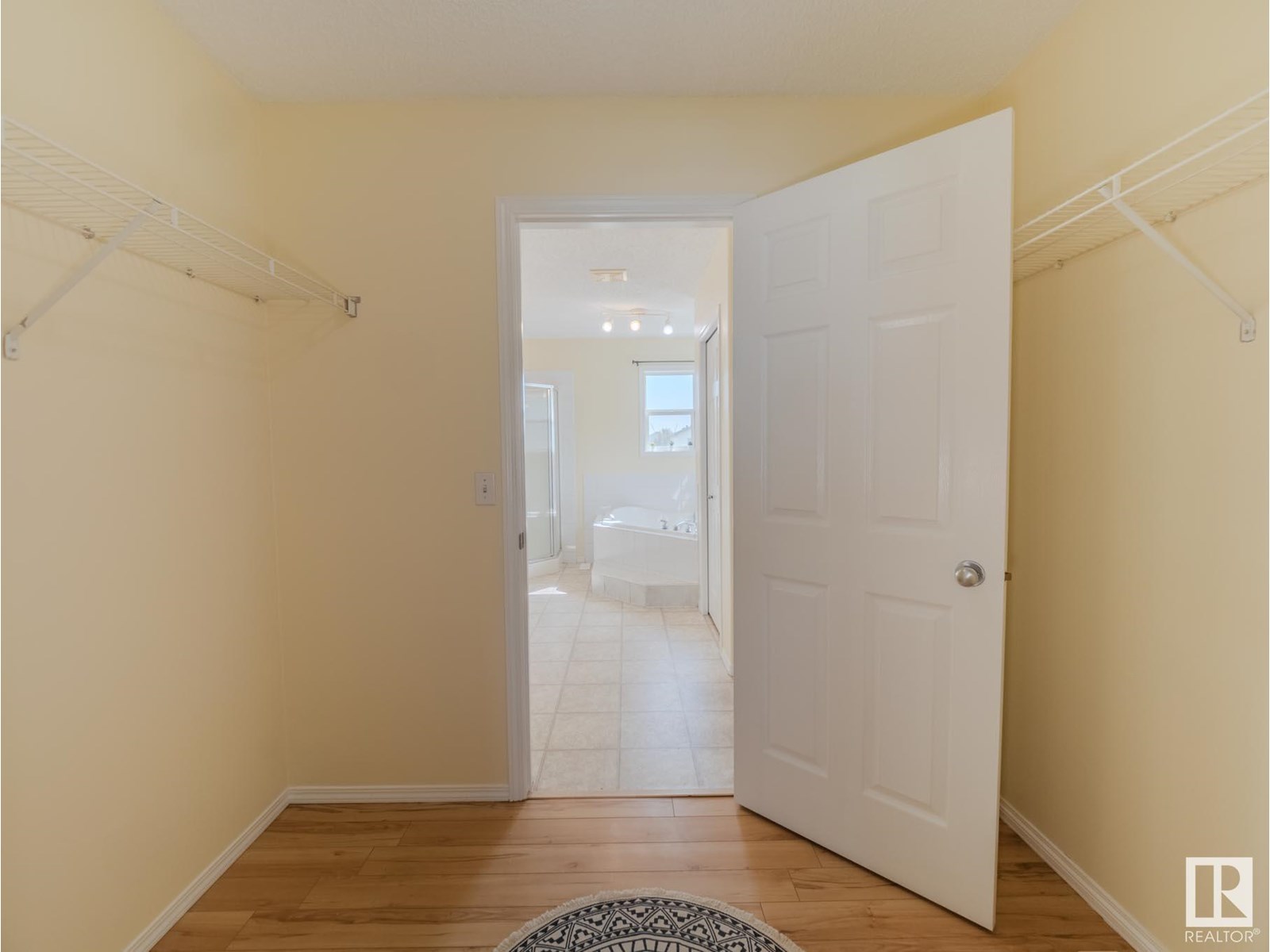Photo 19 of 15013 135 A St Nw, Edmonton AB