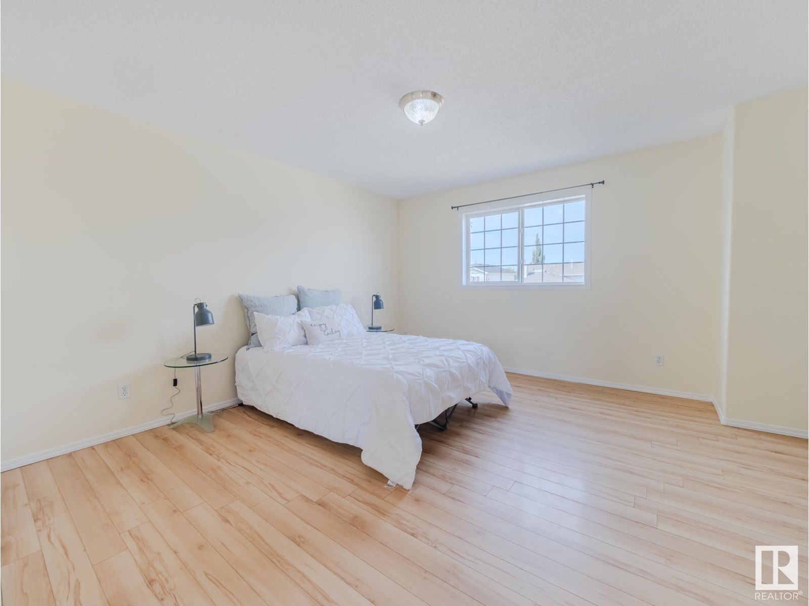 Photo 18 of 15013 135 A St Nw, Edmonton AB